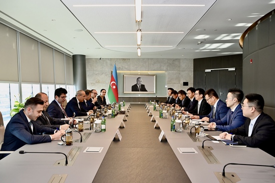 鐘海祥拜會(huì)阿塞拜疆經(jīng)濟(jì)部長(zhǎng)米凱爾·賈巴羅夫會(huì)談.jpg